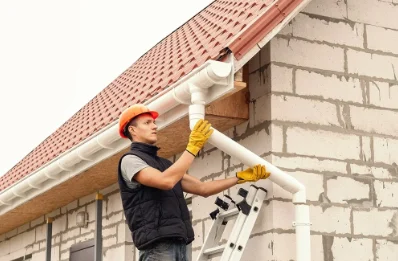 Pose et remplacement de gouttières à Nervieux